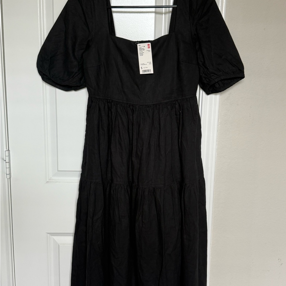 Uniqlo Black Ruched Puff Sleeve Midi Dress